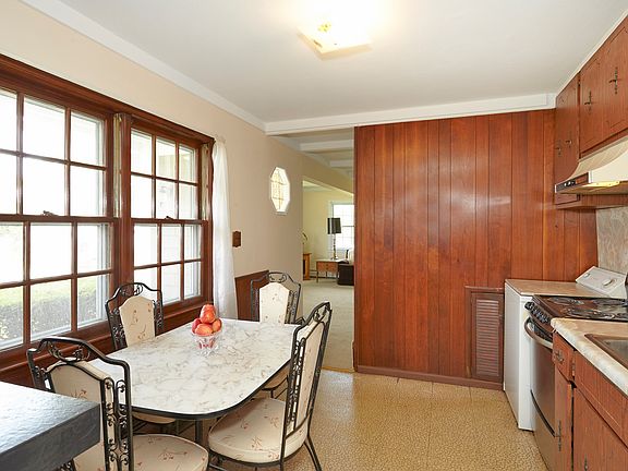 5th image of 46 Gingham Ln