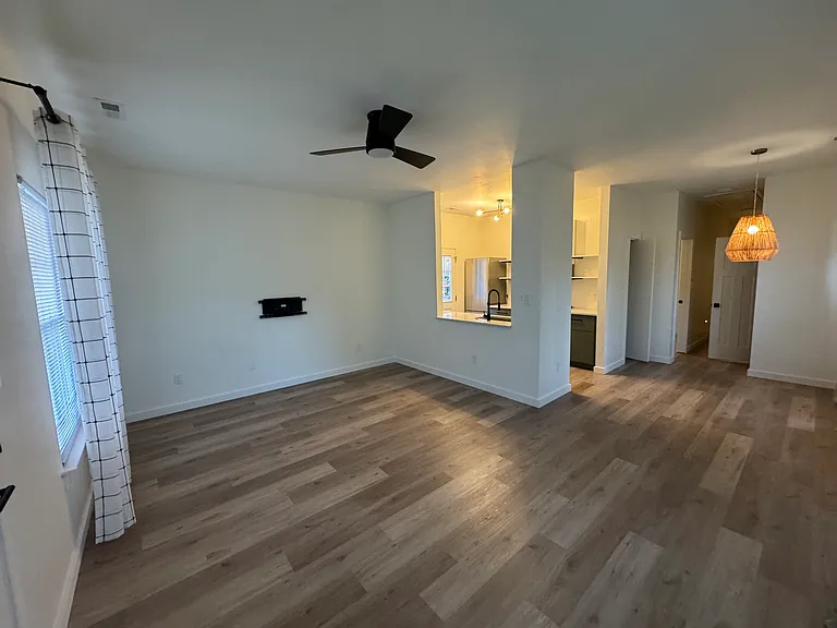 3833 Kelford St — Photo 3