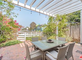 2329 Strongs Dr, Venice, CA 90291