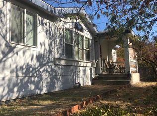 22044 Hidden Valley Dr, Redding, CA 96003
