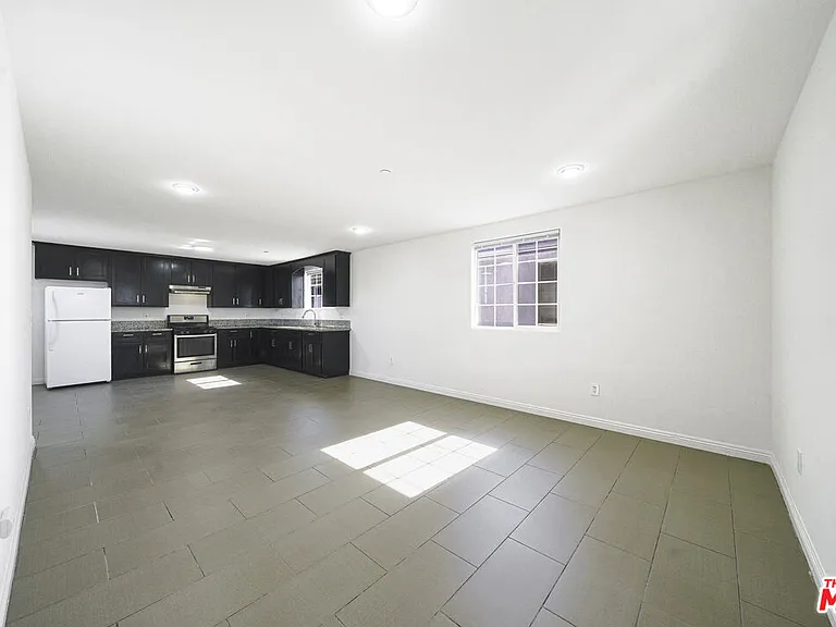 10952 Wilmington Ave #10952 — Photo 4