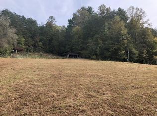 14 Rocky Rdg, Cosby, TN 37722