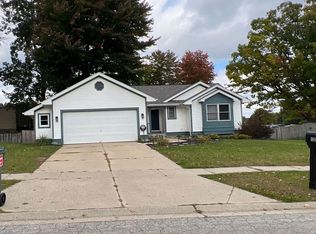 135 Glen Eagle Dr NE, Rockford, MI