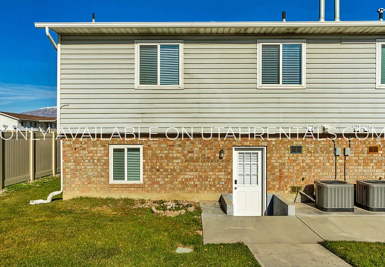 1731 Garden Dr — Photo 18