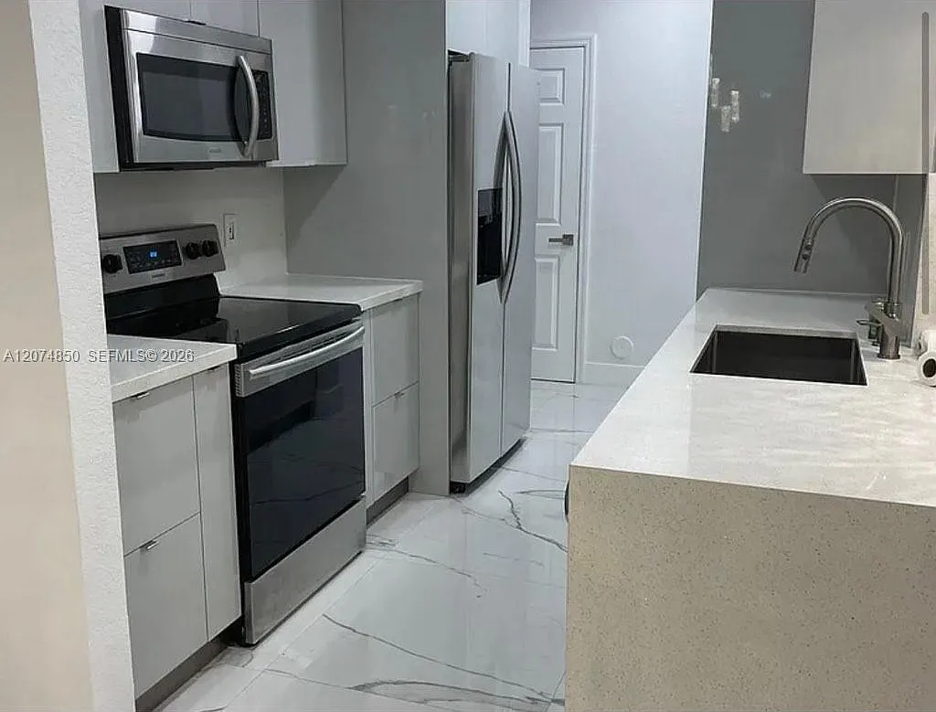 Breeze Of Galloway Condo — Photo 3