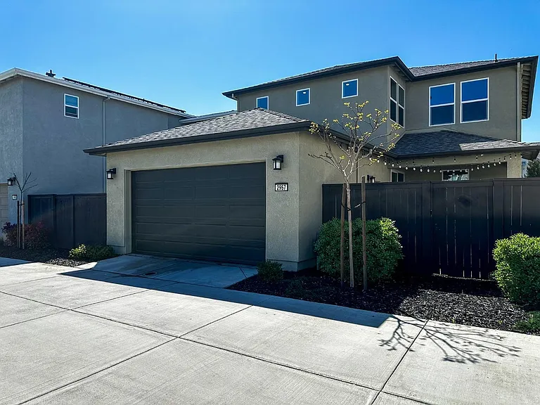 2957 Honey Opal Ave — Photo 32
