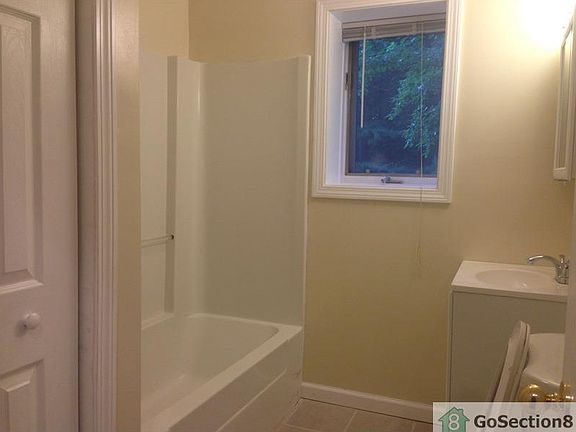 5th image of 980 Lindley St Unit 101H