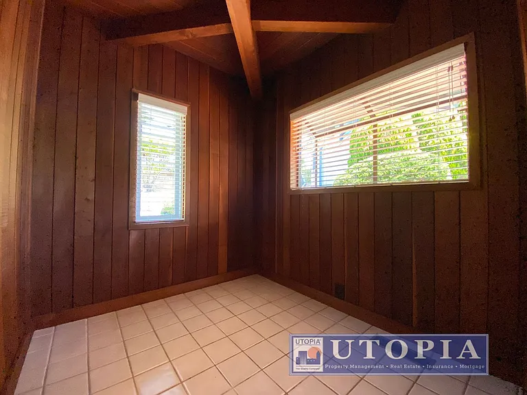 215 Blackpoint Ln — Photo 15