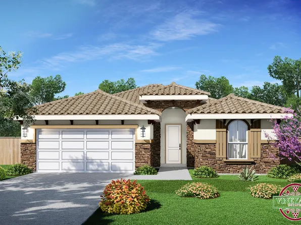 1289 Crimson Way, Dinuba, CA 93618