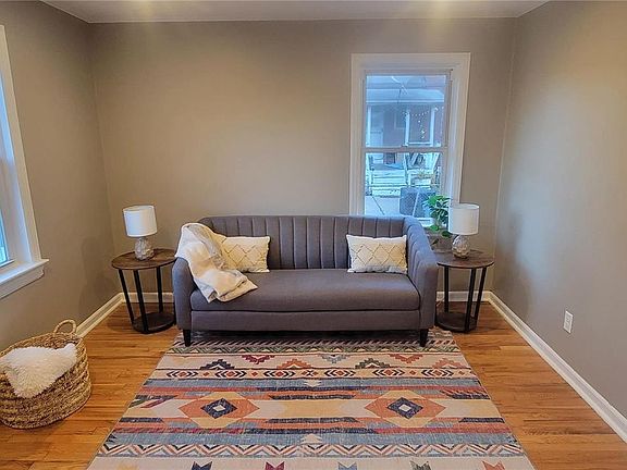 5th image of 15 Saint Margaret Ct