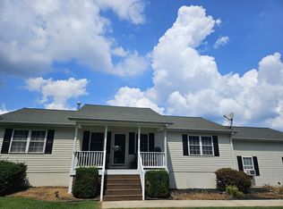 195 Bear Castle Dr, Bumpass, VA 23024