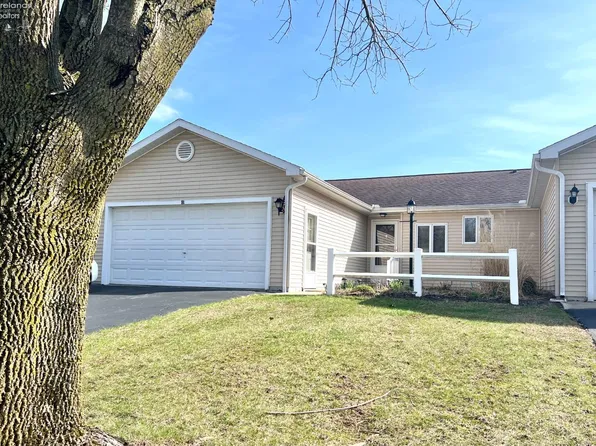 450 S Autumnwood Dr, Tiffin, OH 44883