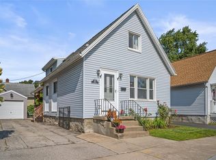 51 Bloomfield Pl, Rochester, NY 14620