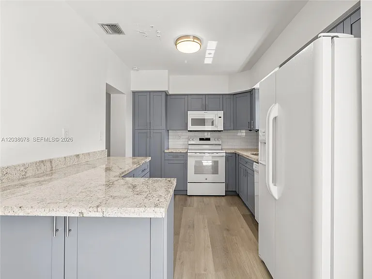 7591 Pierce St — Photo 6