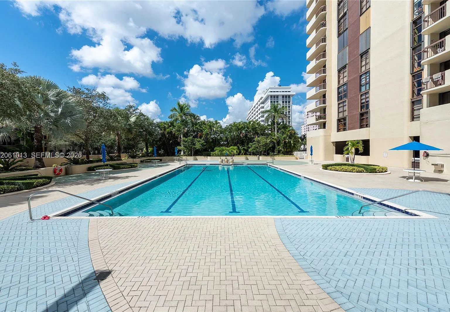 Biltmore Ii Condo — Photo 1