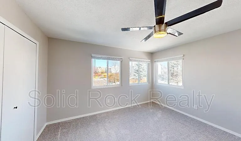 8450 Camfield Cir — Photo 17