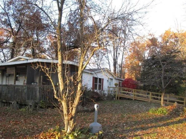 2558 S Pence St, Albion, IN 46701