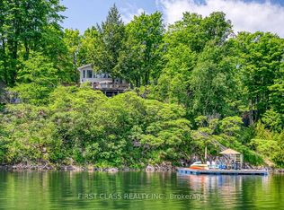 312 A Henry Rd, South Frontenac, ON K0H 1T0
