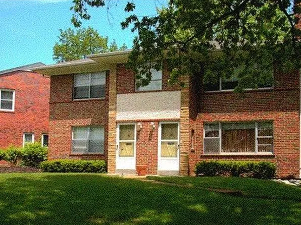 8433 Gannon Ave, Saint Louis, MO 63132