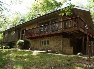 415 W Singing Woods Rd, Edelstein, IL 61526