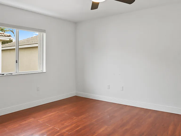 10795 SW 42nd Ter — Photo 8