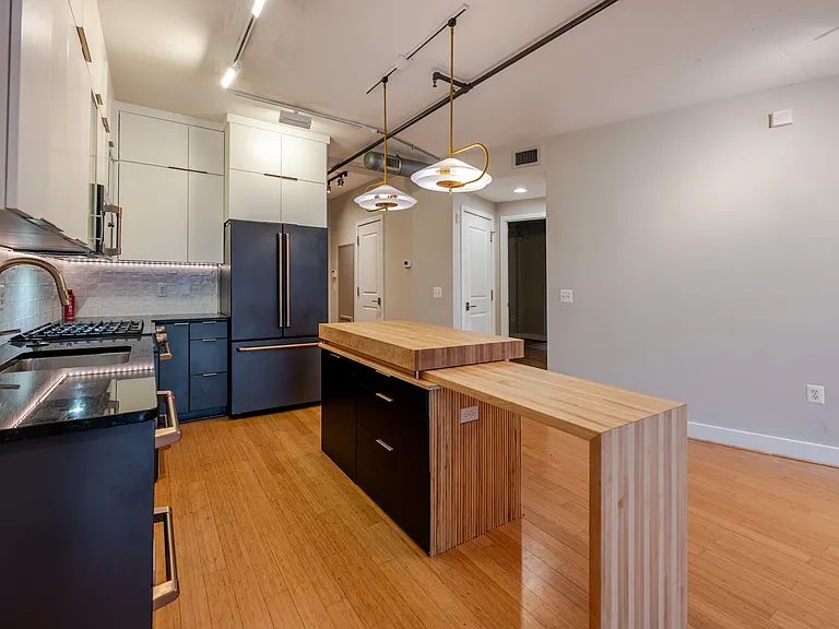 1444 Church St NW #201 — Photo 4