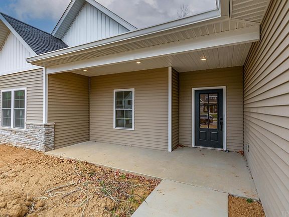 2nd image of 543 E Lucy Ln