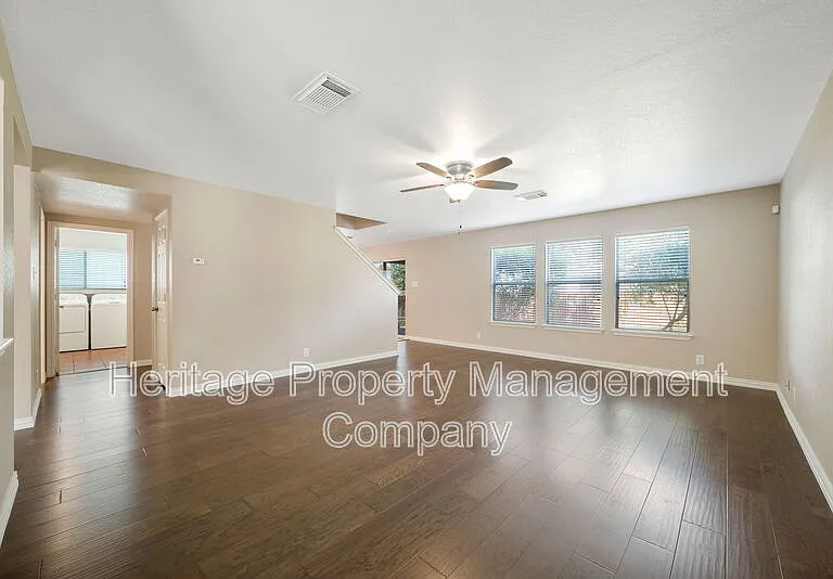 136 Longhorn Way — Photo 6