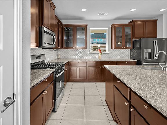 4th image of 14302 McCoy Loop