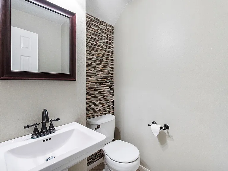 150 W Bristol Oak Cir — Photo 35