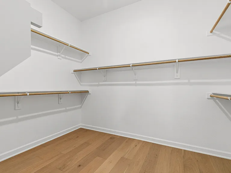 5901 Maddie Ann Dr — Photo 29