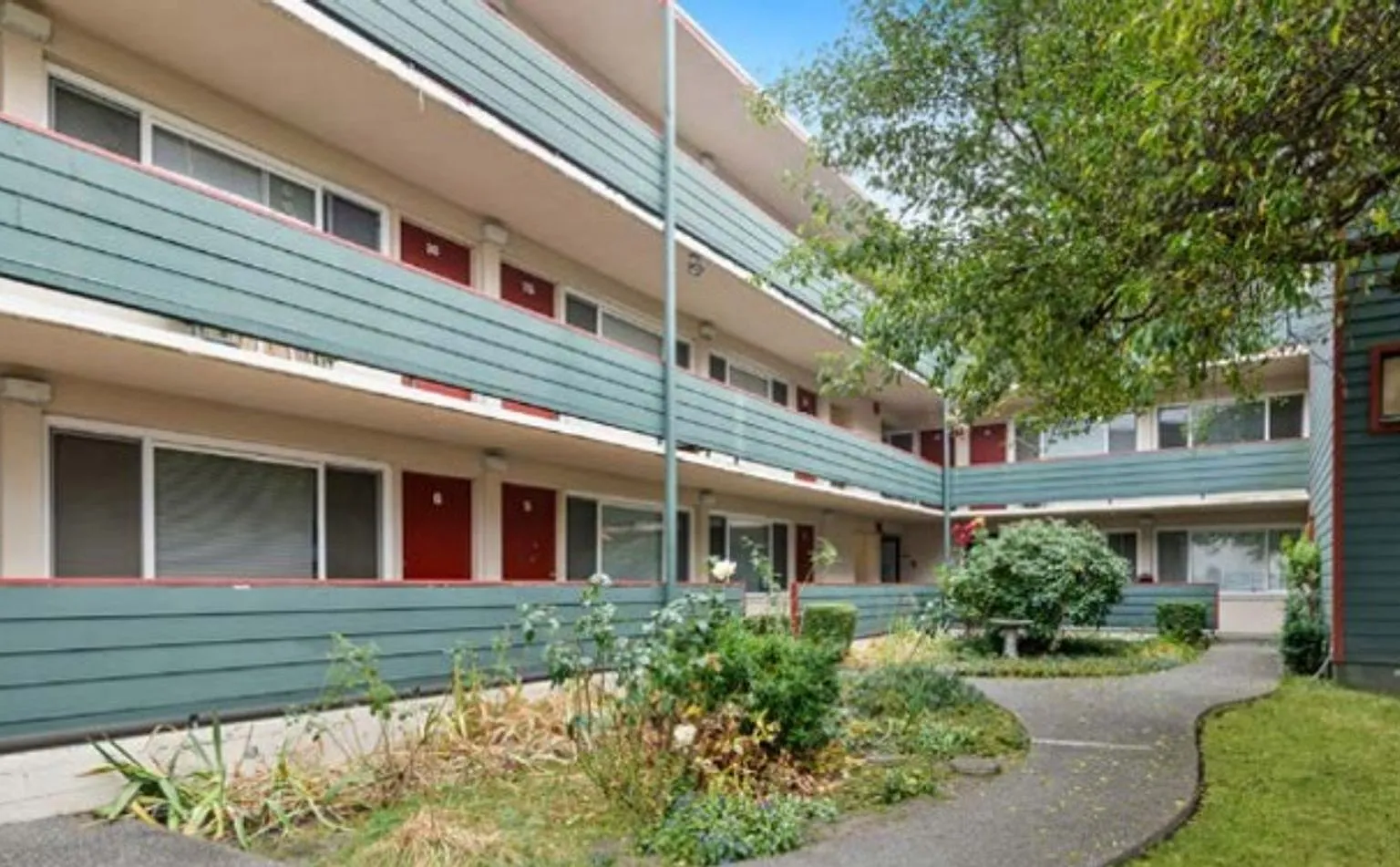 Westernaire Apartments — Photo 4