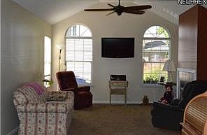 5th image of 595 Morningstar Dr