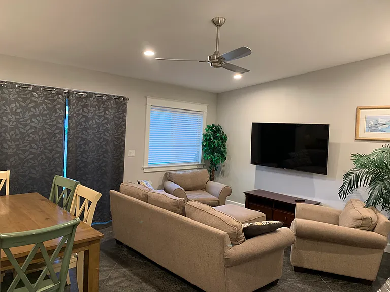 3403 Saxon Dr — Photo 22