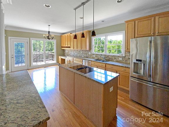 2nd image of 308 Billings Pl