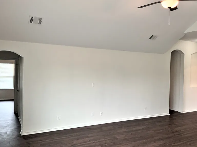 1212 Gardenia Cir — Photo 9