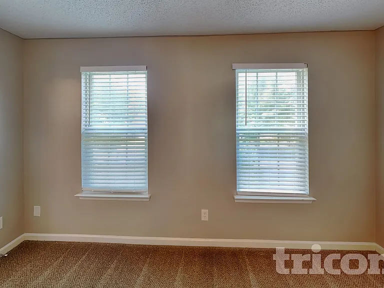 3912 Farlow Rd — Photo 8