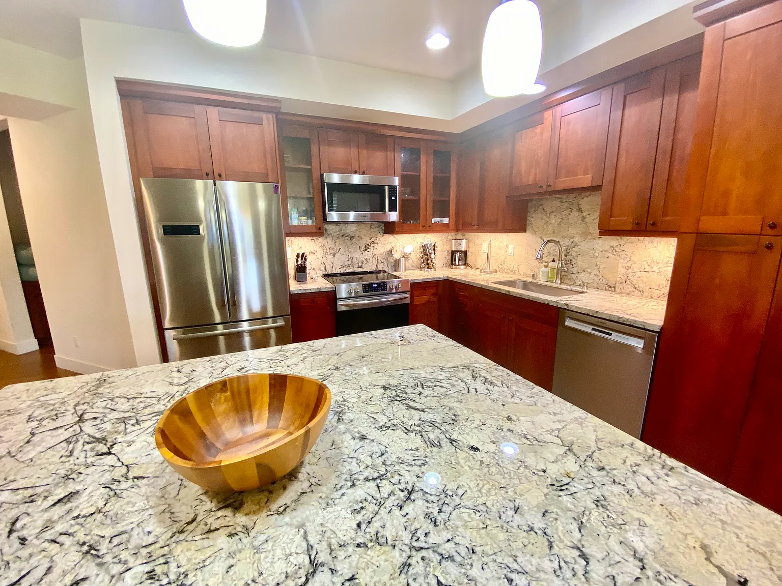 3 bed, 1443 sqft, $7,000 — Photo 3