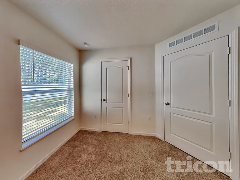 443 Underwood Trl — Photo 11