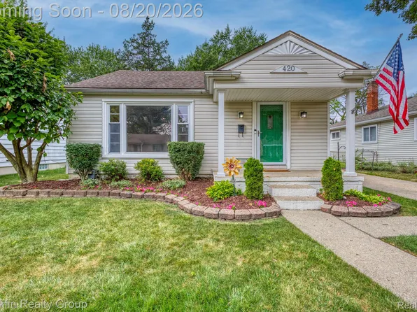 420 S Manitou Ave, Clawson, MI 48017