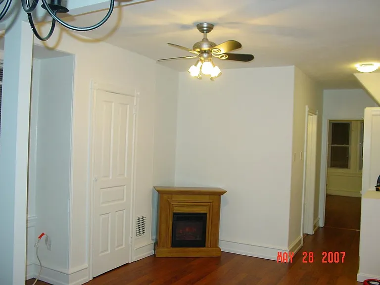 4330 Pine St #3 — Photo 6