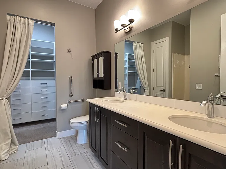 4849 S Martin Dr — Photo 15