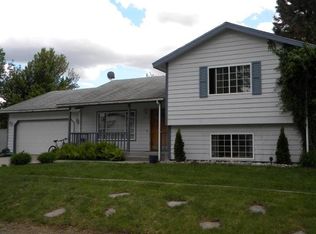 7524 W Crenshaw St, Rathdrum, ID 83858