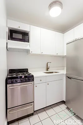 Rented by Mirador Real Estate | media 25