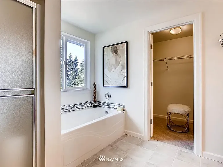 318 SW 106th St — Photo 15
