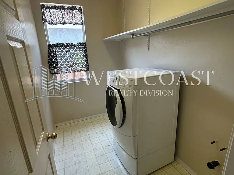 26719 Evergreen Ave — Photo 5