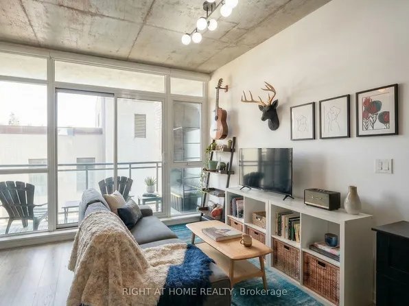 1190 Dundas St E, Toronto, ON