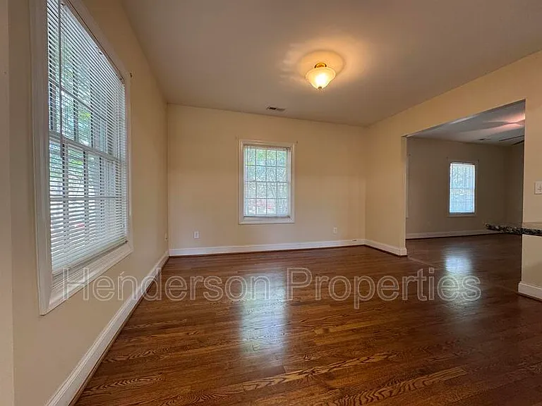 224-3 Harrill St — Photo 6