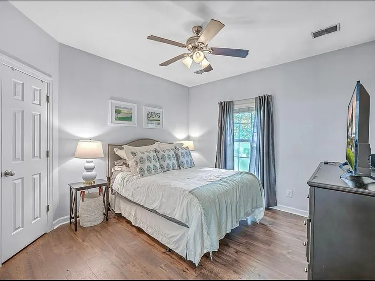 507 S Elgin Ct — Photo 11