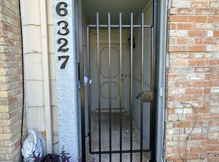 6327 Creekbend Dr, Houston, TX 77096